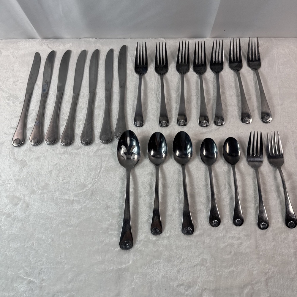 Reed And Barton Select  21 Piece Flatware Set Stainless Steel